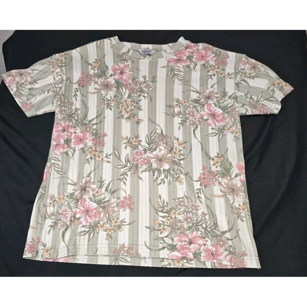 Jordache Concepts Women's Medium Floral Top Short-Sleeve